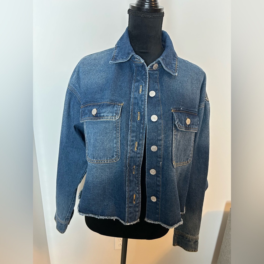 Forever 21 Classic Blue Jean cropped thick blouse